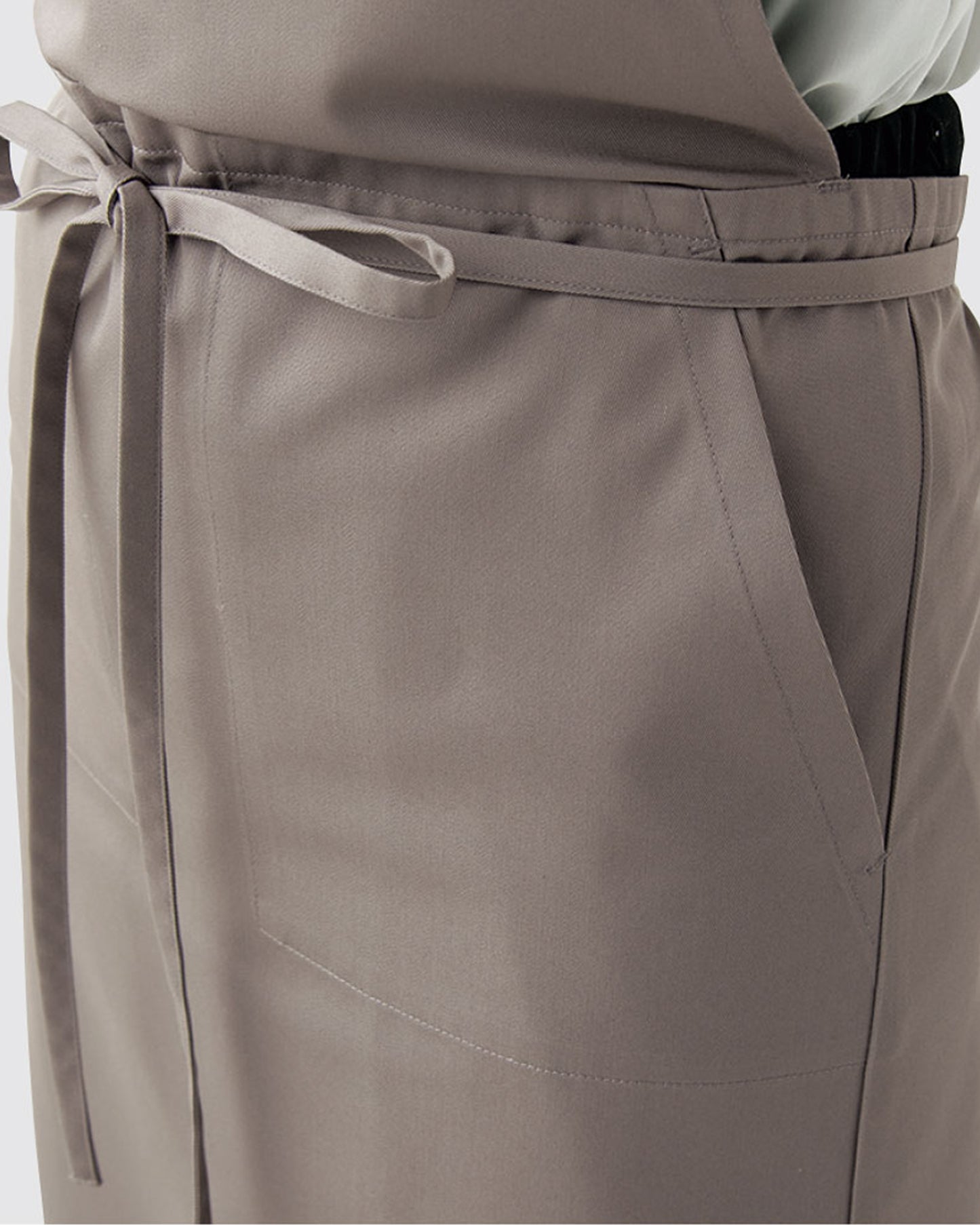 胸付きエプロン