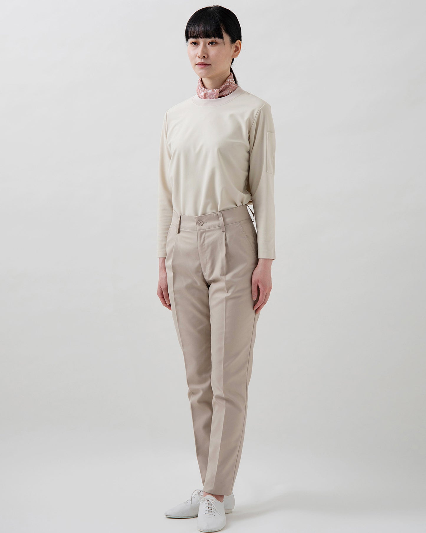 クルーネック長袖ニットシャツ