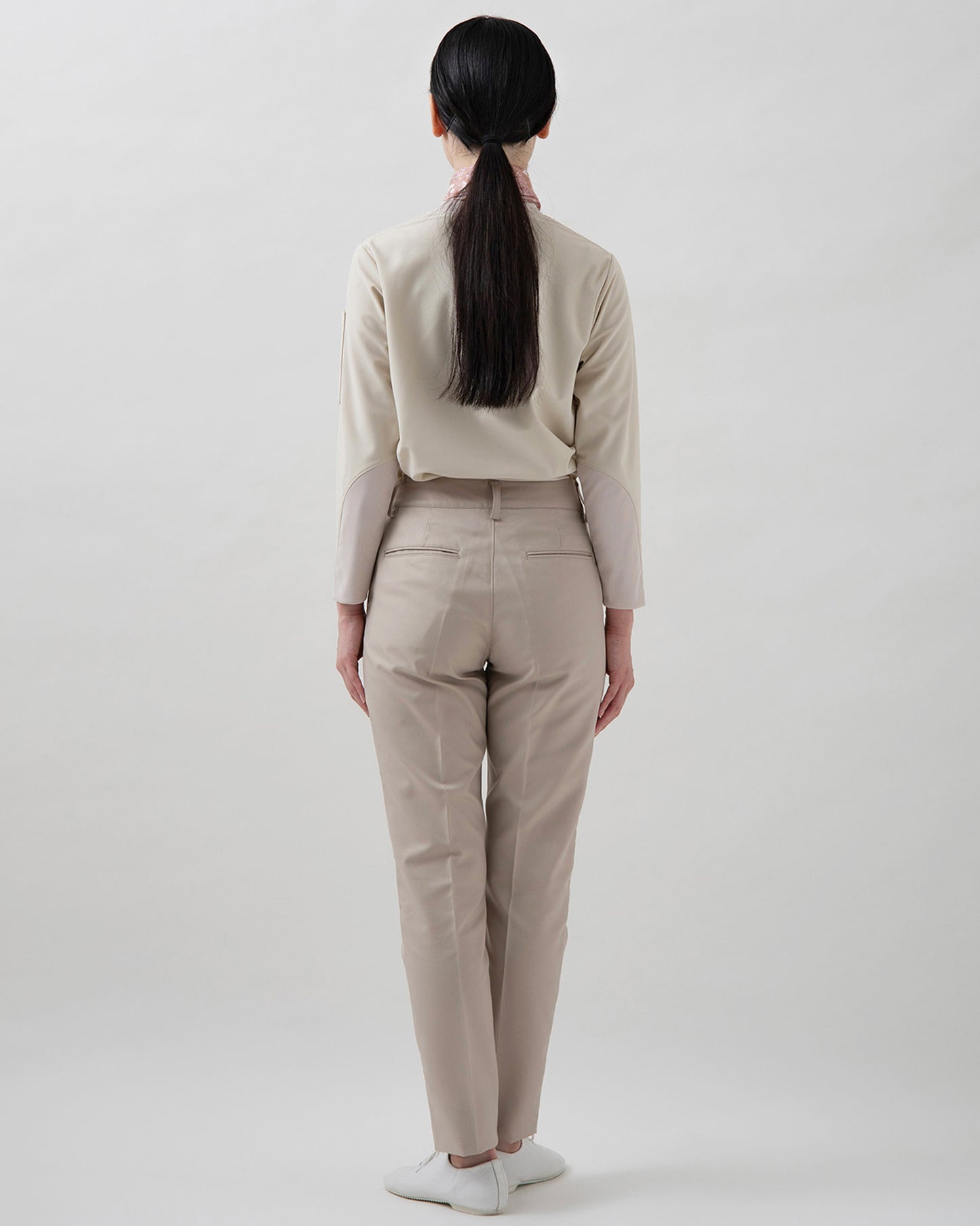 クルーネック長袖ニットシャツ