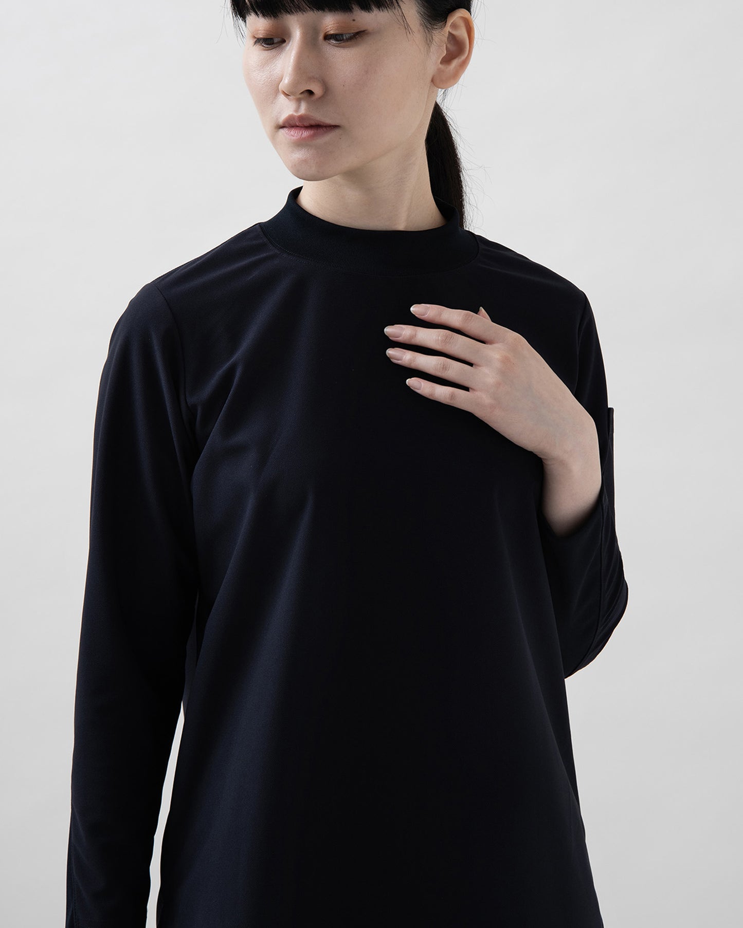 モックネック長袖ニットシャツ