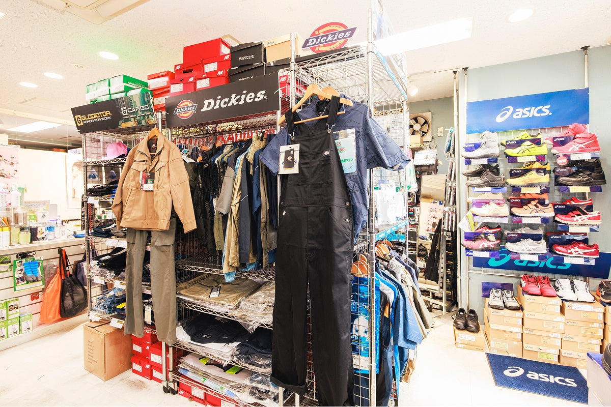 bic uniform 池袋店